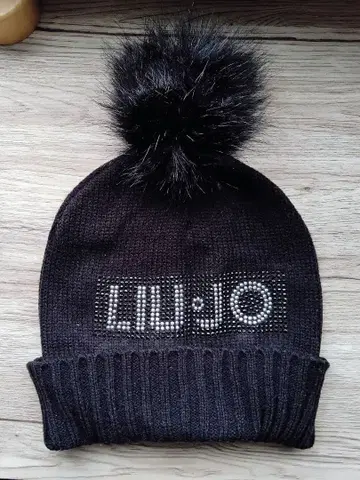 LIU JO 블랙 니트 모자 퍼 폼폼