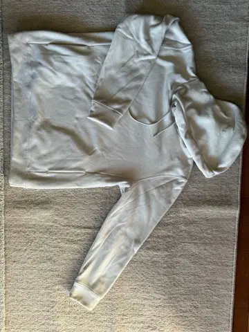 SHIPS 아이보리 후드 부착 후드티