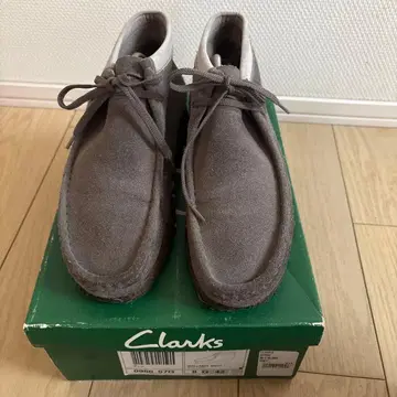 Clarks 그레이 스웨이드 왈라비 부츠 27
