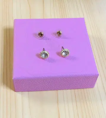 스와로브스키 Swarovski Una Angelic 스터드 귀걸이