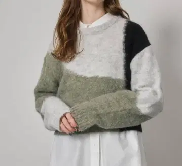 퍼블릭 도쿄 임프레션 샤기 숏 니트