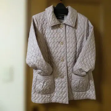 새상품급 레리안 얇은 핑크 퀼팅 자켓