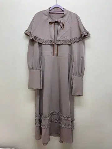 시마무라 x 미나카타 유이 콜라보 케이프 포함 원피스