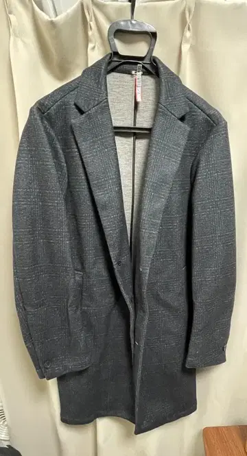 체크 무늬 체스터 코트 L 사이즈