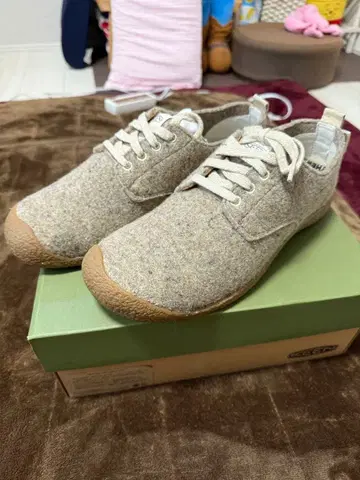 KEEN 울 캐주얼 슈즈 그레이 계열 (미사용)