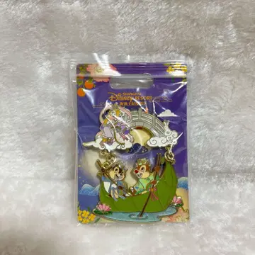 세일 상하이 디즈니 중추 칩과 데일 클라리스 핀 배지