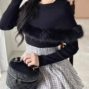 INGNI 인조 모피 케이프 니트