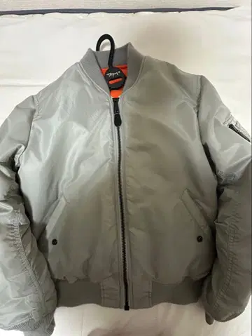 AVIREX MA-1 자켓 그레이