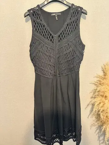 마쥬 슬리브리스 원피스 2 블랙