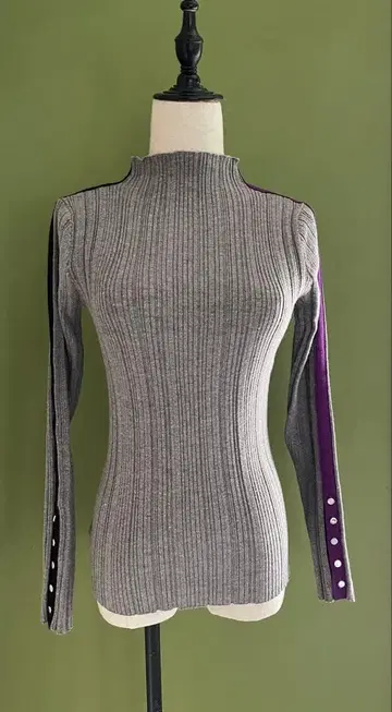 Eimee Law 라인 랜덤 리브 니트 M