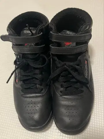 리복 블랙 하이컷 가죽 스니커즈