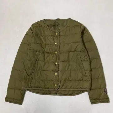 BEAMS HEART 여성용 골드 버튼 노카라 다운 자켓