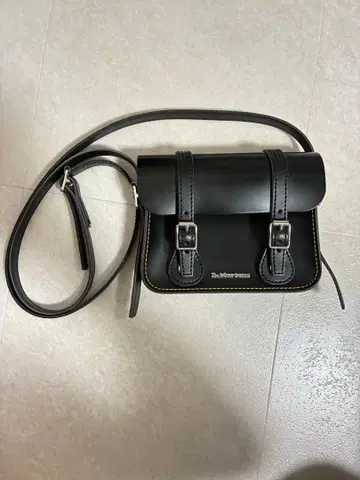 닥터마틴 7인치 사첼백(숄더백)