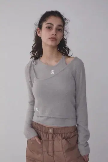 Rest&Recreation 비대칭 니트