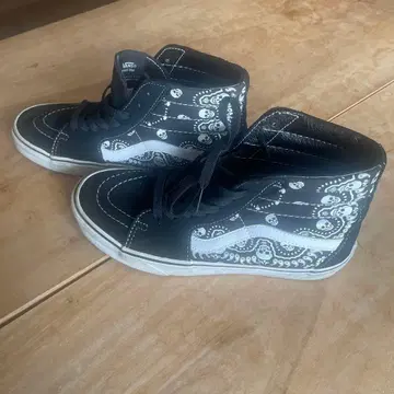 Vans 스컬 패턴 블랙/화이트 스케이트 하이 24.5cm