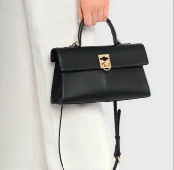 CAFUNE MEDIUM STANCE BLACK