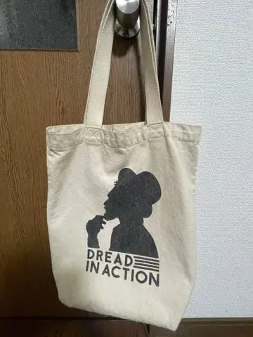 DREAD IN ACTION 토트백