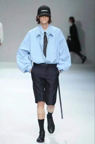 DRESSEDUNDRESSED 17ss 네이비 체크 무늬 숏팬츠