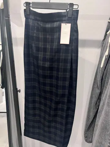 lillian carat 타이트 스커트