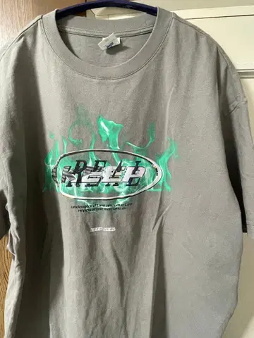 그레이 프레임 디자인 T셔츠