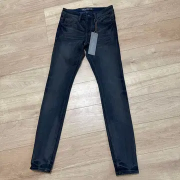 VALABASAS 다크 블루 슬림 핏 데님