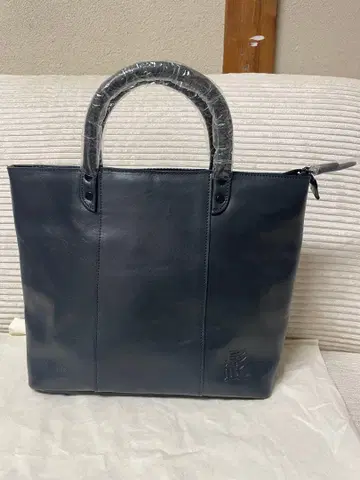 [ 컨디션 최상 ] 네이비 가죽 토트백 수염