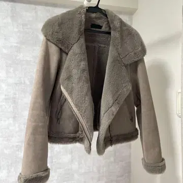 새상품급 페이크 무스탕 숏코트