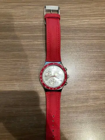 스 아이러니 손목시계 빨간색