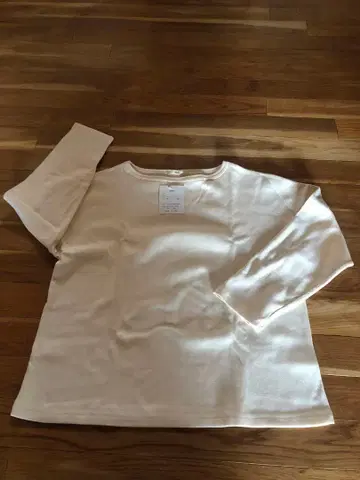 택 포함 새상품 NARU 티셔츠