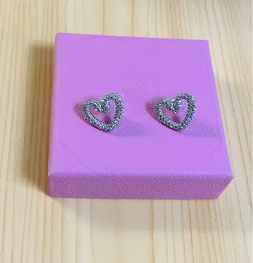 스와로브스키 Swarovski Una 스터드 귀걸이