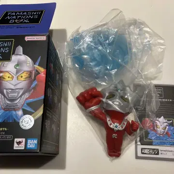 TAMASHII NATIONS BOX 울트라맨 레오 피규어