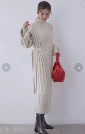 베이지 터틀넥 케이블 니트 롱 원피스 비자비