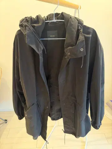 Spiral & Sphere 후드 부착 자켓 블랙