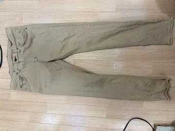 Lee 베이지 슬림핏 팬츠