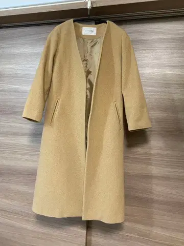 새상품급 NATURAL BEAUTY BASIC 카멜 노카라 코트