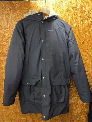 patagonia 블랙 롱 다운 자켓