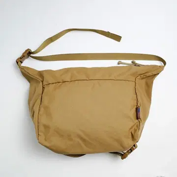 한정판 완판템 MYSTERY RANCH 베이지 숄더백