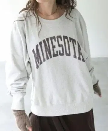 Deuxieme classe x STAMMBAUM 로고 맨투맨