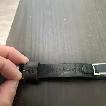 가죽제 아날로그 시계 CABANE de ZUCCa