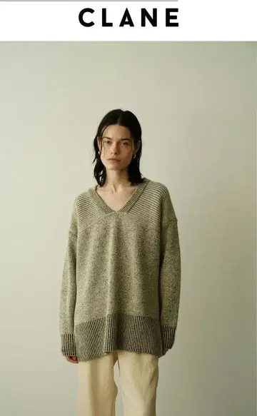 CLANE 더블 페이스 컷 넥 와이드 니트 상의
