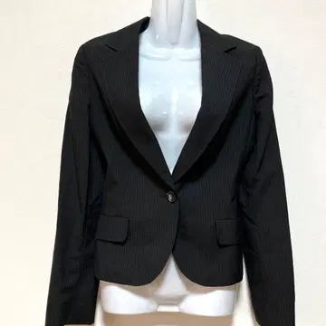 새상품급 KLEIN PLUS 블랙 스트라이프 테일러드 자켓