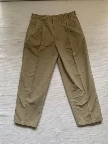 새상품급 PAPAS ISLAND 2 플리츠 치노 팬츠