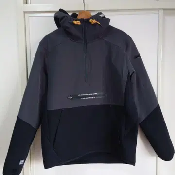 아이즈 프론티어 하이브리드 스트레치 아노락 후디 L 사이즈.