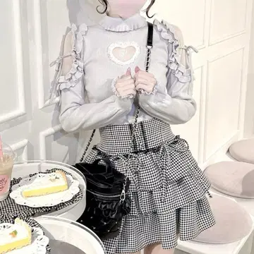 새상품 허니뮤우 하트컷 터틀 니트 시엘 블루 프리 사이즈