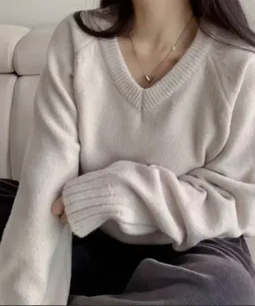 기간 한정 VIVID LADY V넥 니트탑