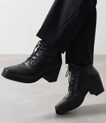 [ CLEL ] S 사이즈 하이 밑창 디자인 힐 부츠