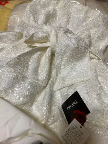 Dahlia 화이트 슬리브리스 원피스 새상품