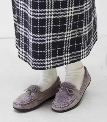 [미사용] 리브 인 컴포트 퍼 모카신 신발 그레이 24.5