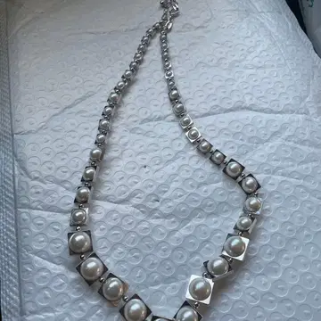 펄과 메탈의 목걸이 PAT PNDG