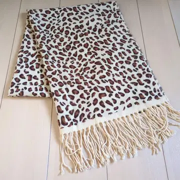 SOUP 레오파드 무늬 스톨
